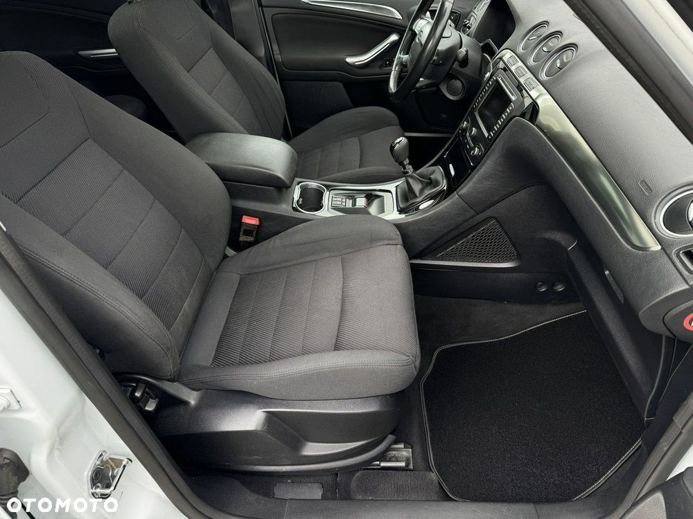Ford S-Max 2.0 TDCi DPF Titanium - 19
