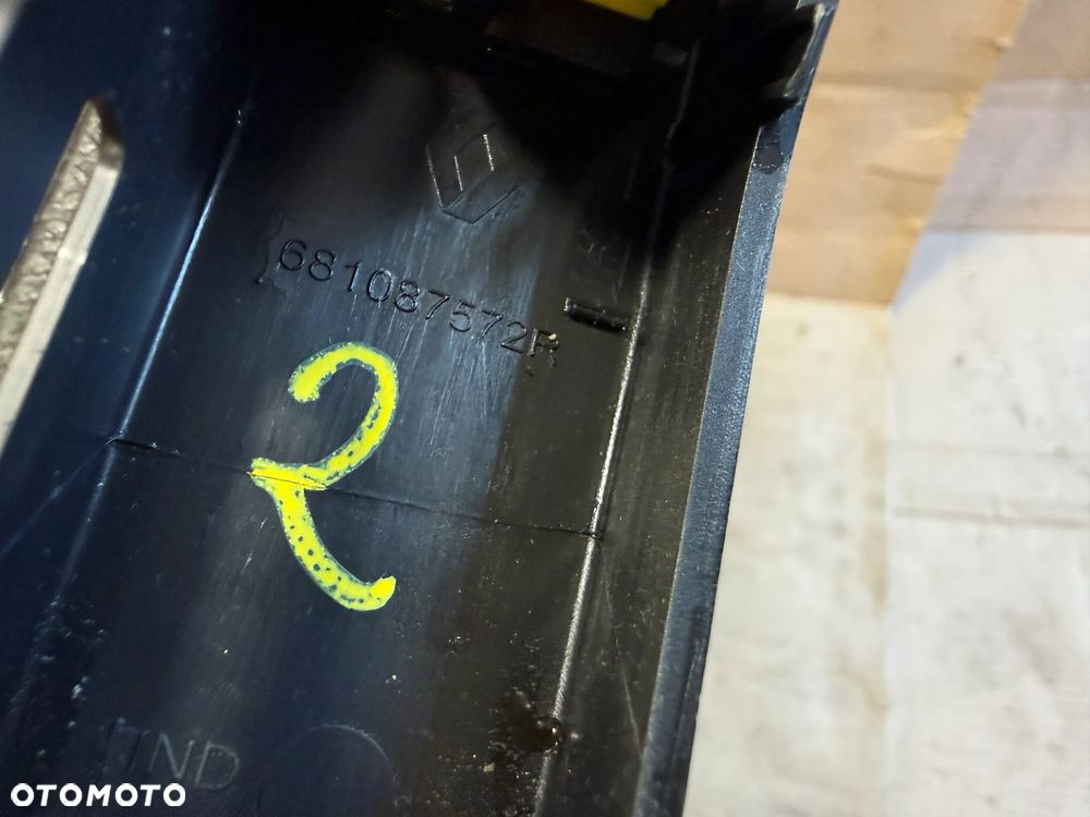 Osłona zaślepka deski Renault Captur II  681081408R  681087572R  689208858R  689215499R  OE - 6