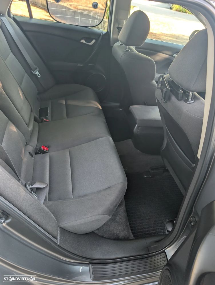 Honda Accord Tourer 2.2 i-DTEC Elegance - 10