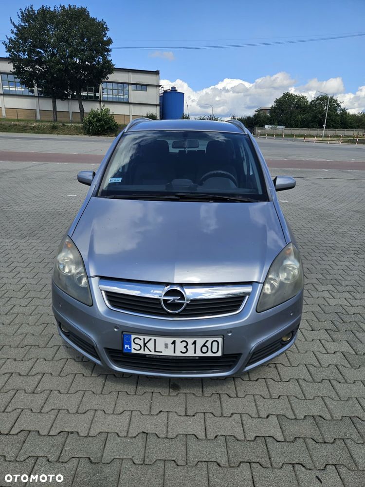 Opel Zafira - 1