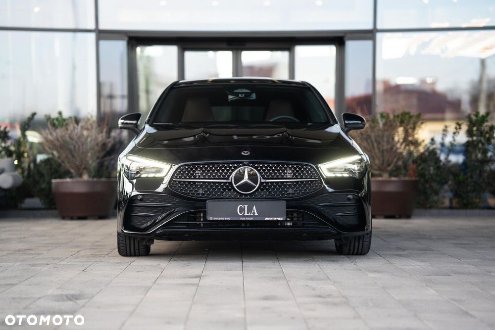 Mercedes-Benz CLA - 2