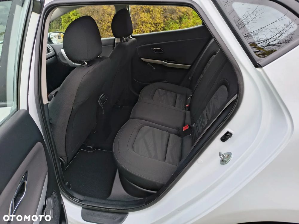 Kia Ceed 1.4 CRDi 90 Vision - 12