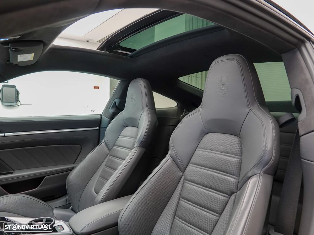 Porsche 911 (992) Turbo PDK - 25