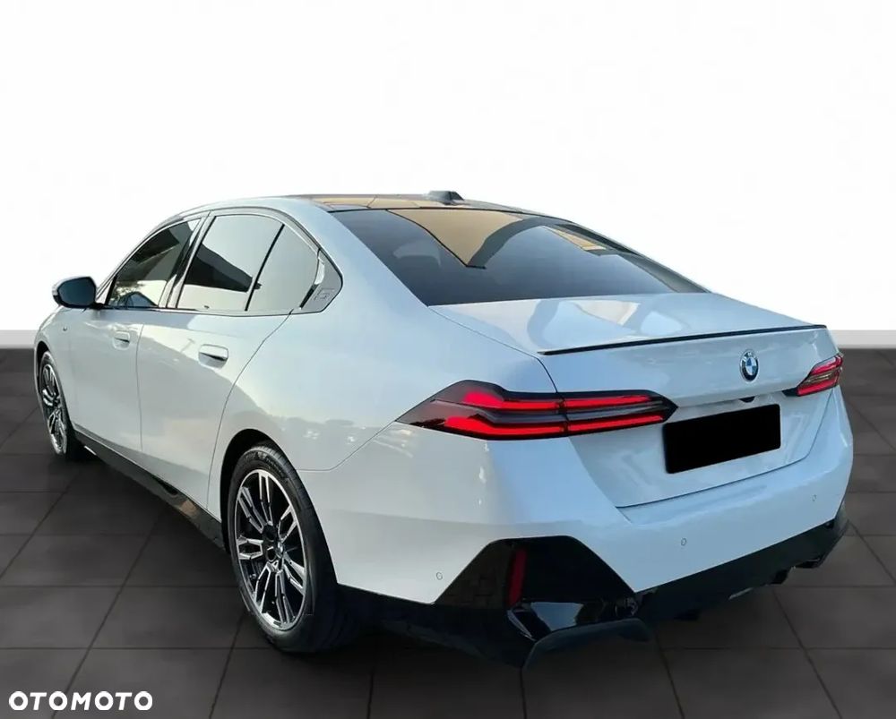 BMW Seria 5 520d mHEV M Sport sport - 3