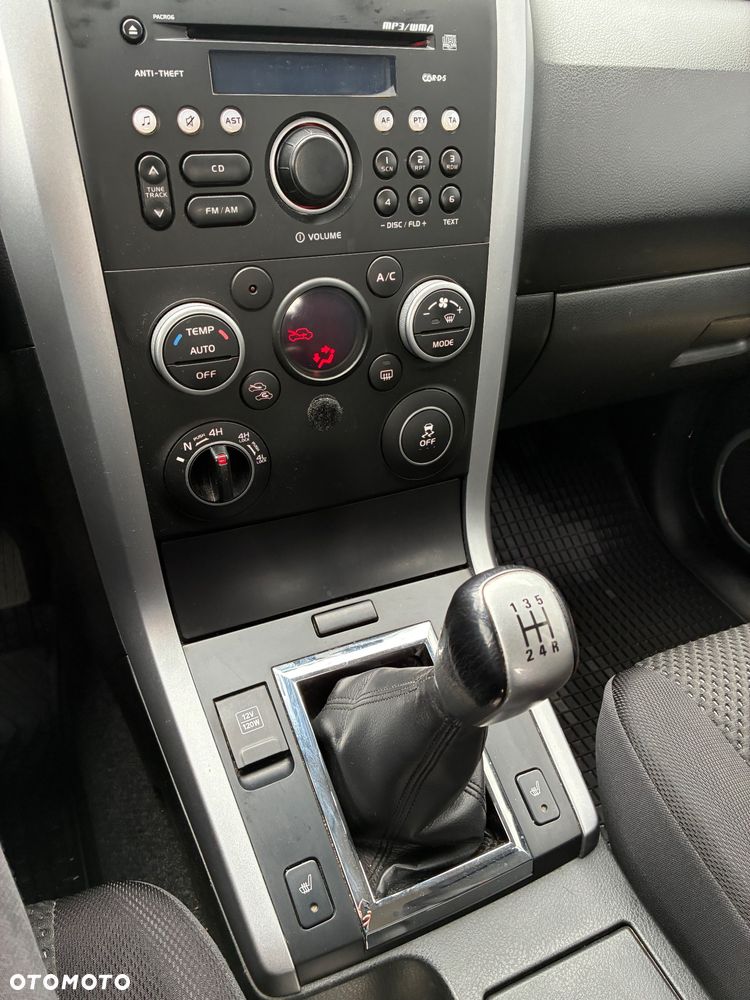 Suzuki Grand Vitara 1.9 DDiS Premium EU5 - 11