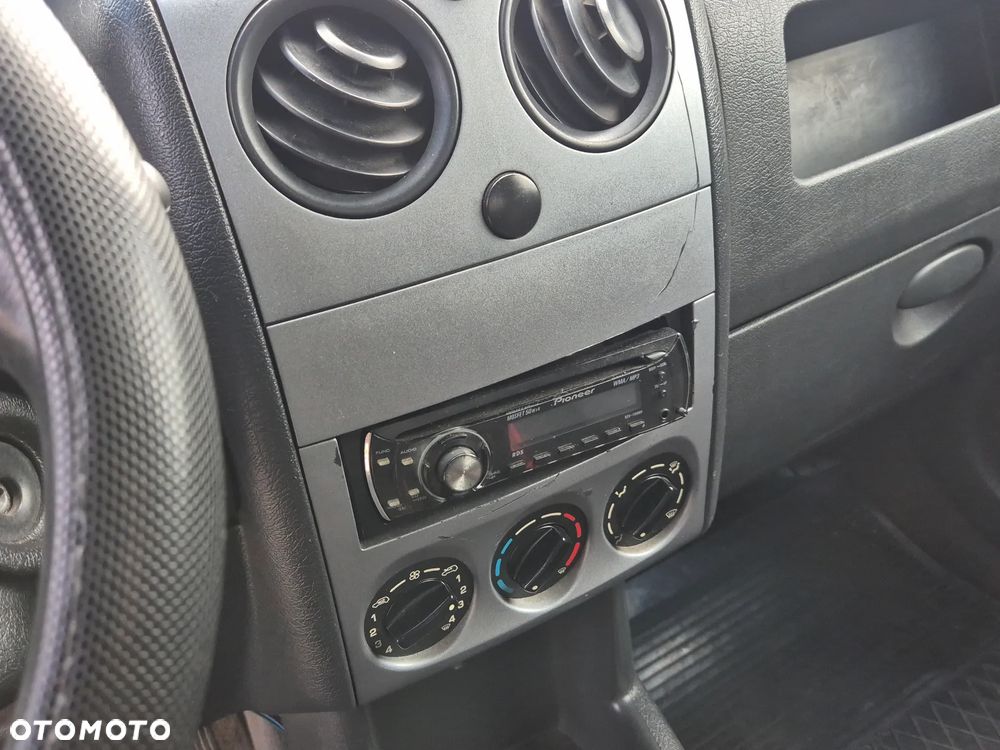 Citroën BERLINGO - 17