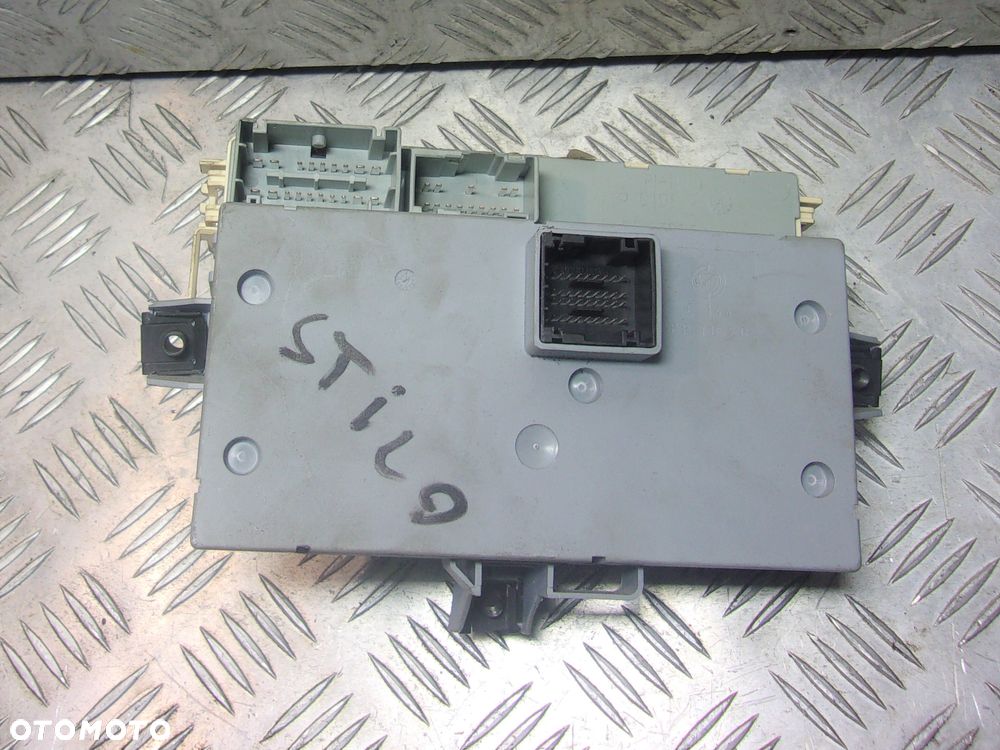 Fiat Stilo - skrzynka bezpieczników 1.4 16V 1.9 JTD - 2