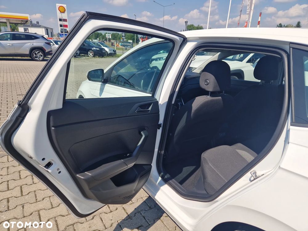 Volkswagen Polo 1.0 TSI Life DSG - 24