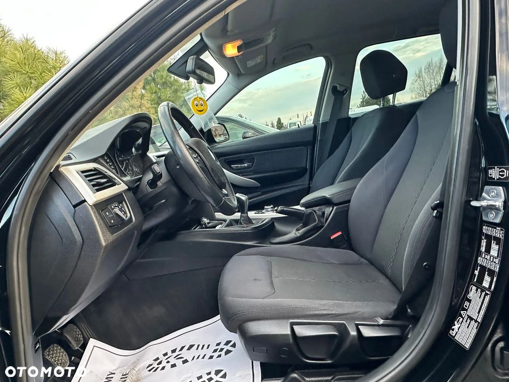 BMW Seria 3 320d xDrive DPF Edition Exclusive - 11