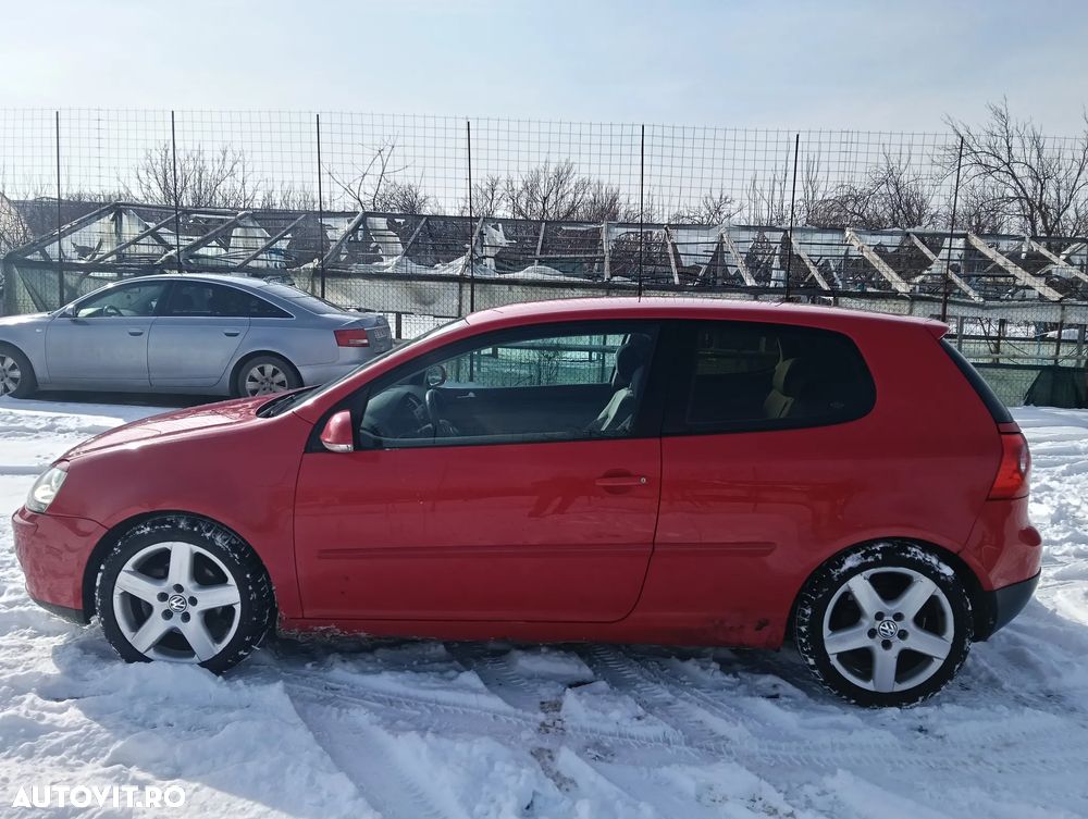Volkswagen Golf 2.0 FSI Sportline - 5