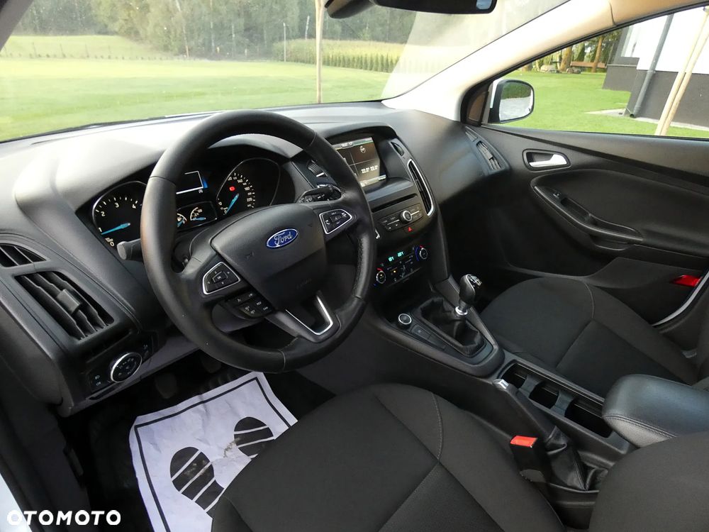 Ford Focus 1.5 TDCi Titanium ECOnetic ASS - 6