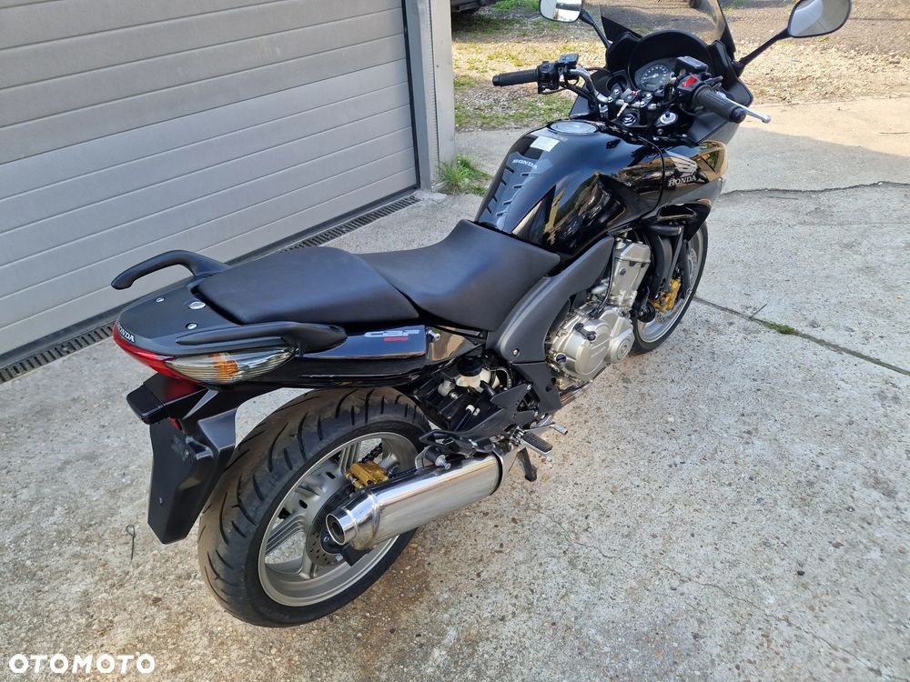 Honda CBF - 10