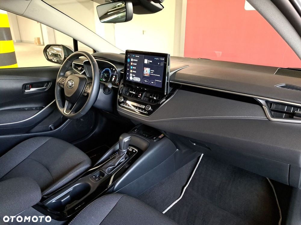 Toyota Corolla 1.8 Hybrid Comfort - 18