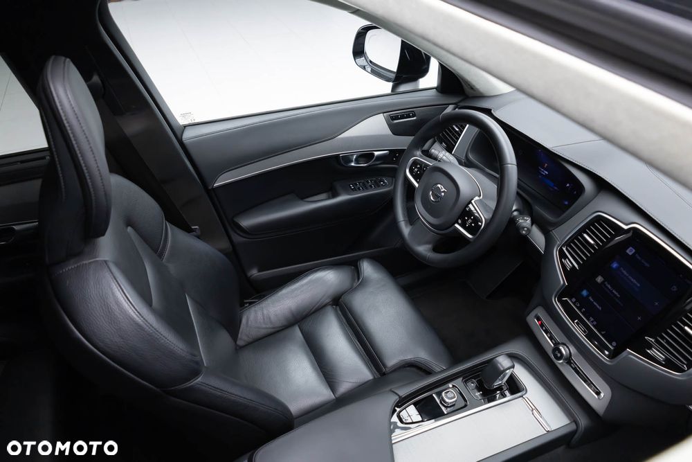 Volvo XC 90 B5 D AWD Ultimate Dark - 29
