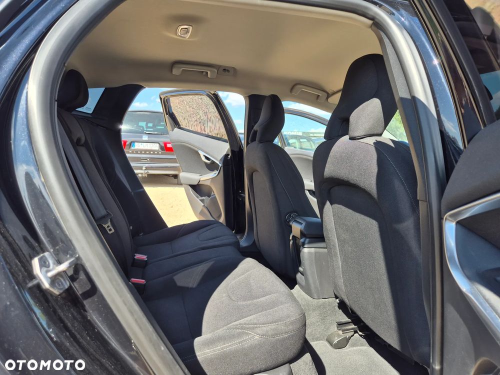 Volvo V40 D3 You - 8