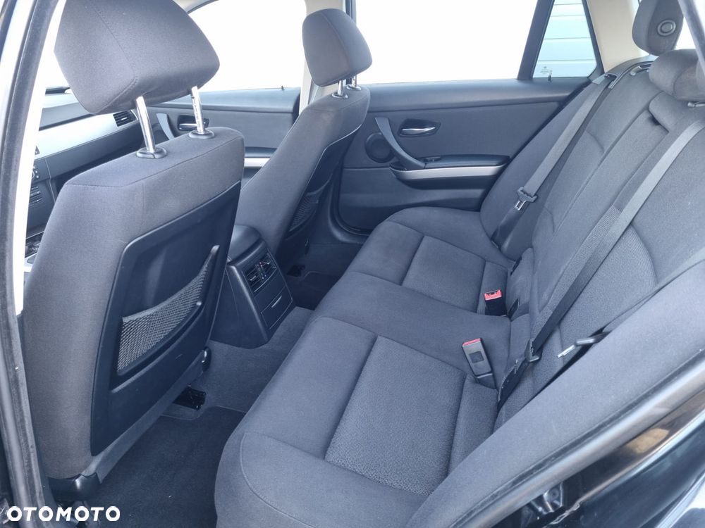 BMW Seria 3 325i - 19