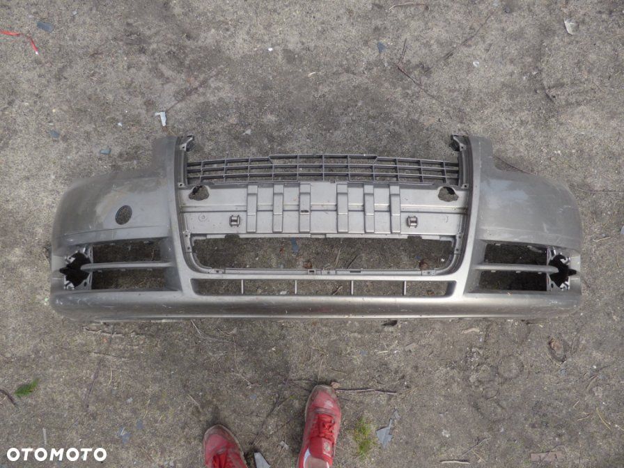 Zderzak przedni AUDI A4 04-08 8E0 - 1