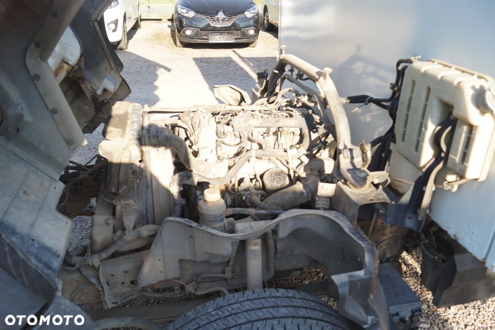Mitsubishi CENTER FUSO - 37