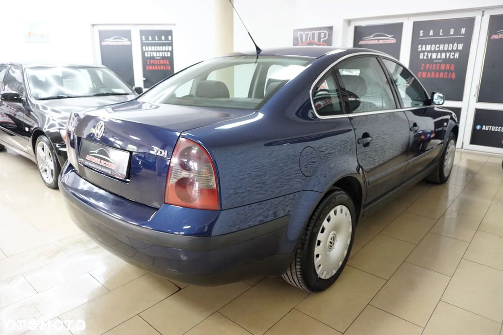 Volkswagen Passat 1.9 TDI Comfortline - 7