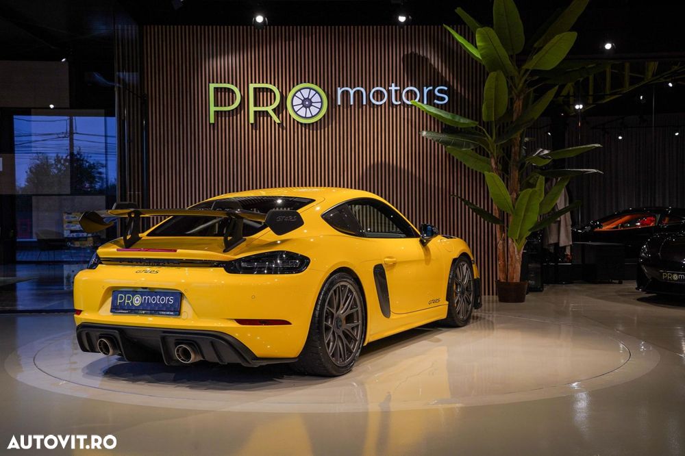 Porsche Cayman 718 GT4 RS - 26