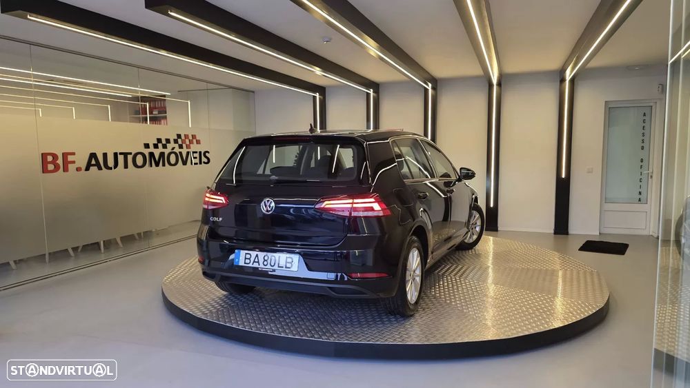 VW Golf 1.6 TDi Confortline - 18