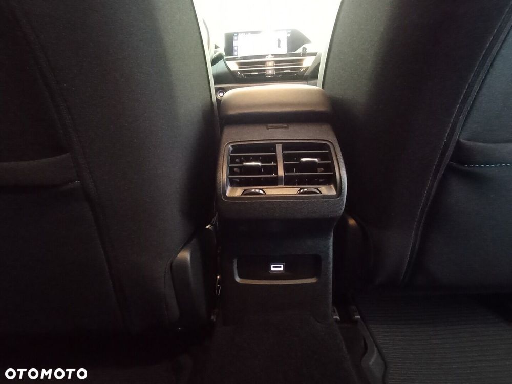 Citroën C4X 1.2 PureTech Max S&S EAT8 - 18
