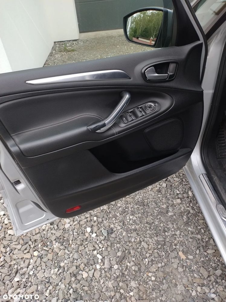 Ford Galaxy - 29