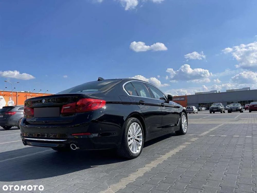 BMW Seria 5 518d Luxury Line sport - 9