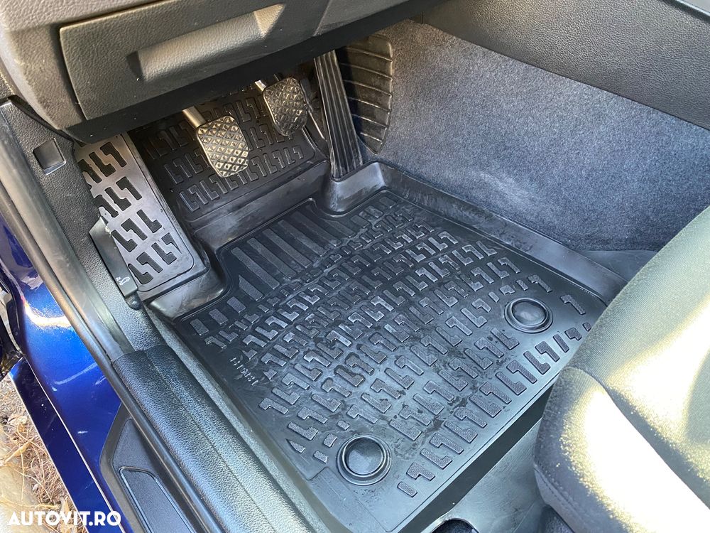 BMW Seria 1 116i - 11