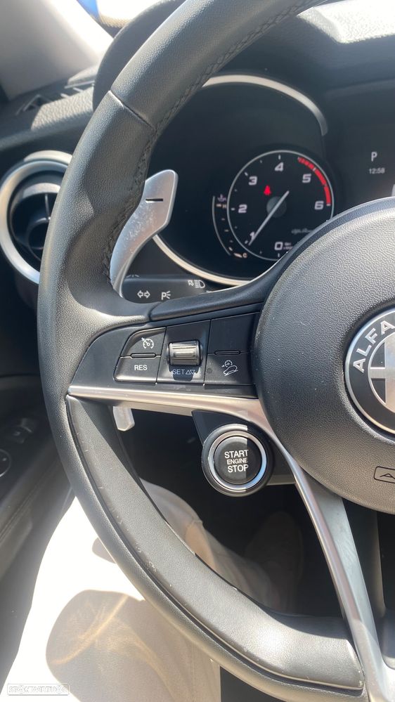 Alfa Romeo Stelvio 2.2 D Super AT8 - 32
