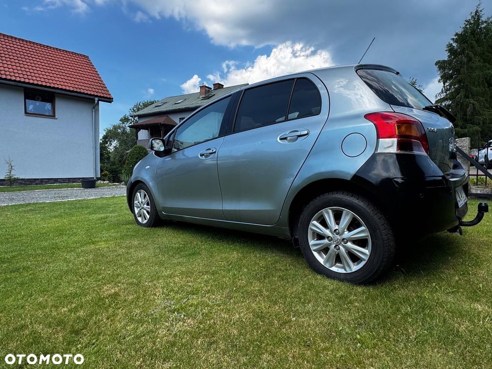 Toyota Yaris - 7