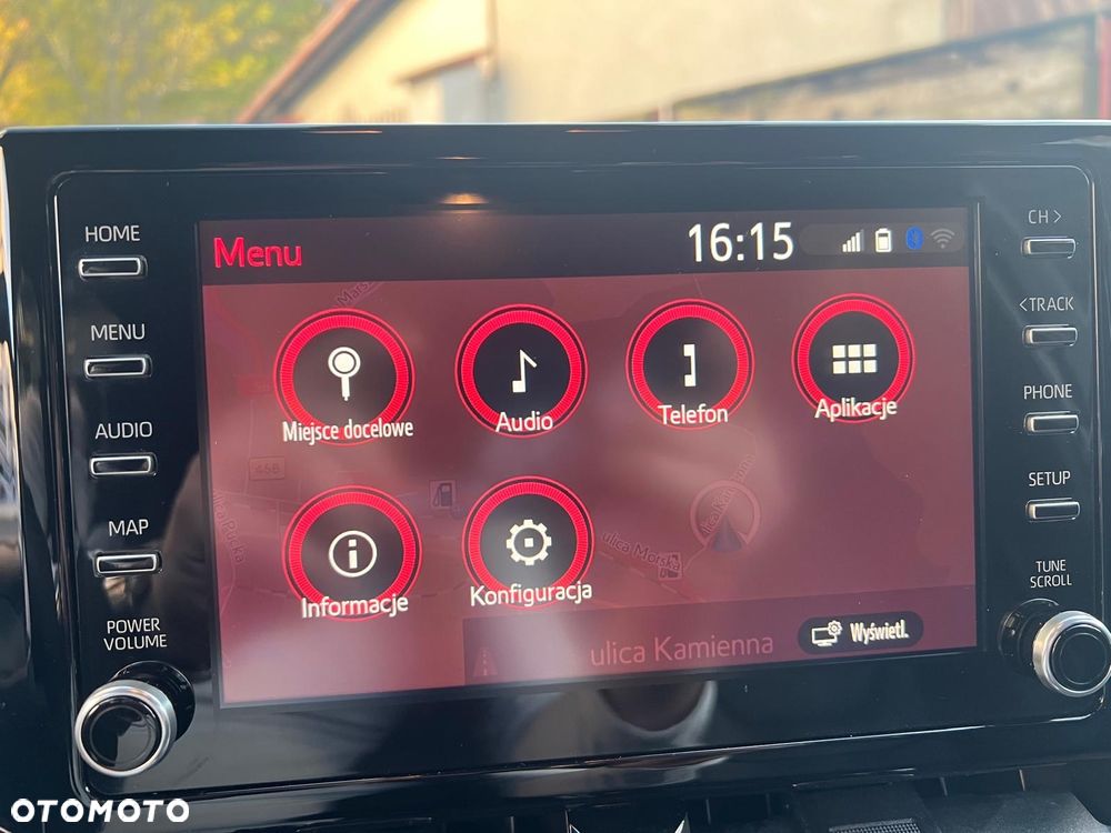 Toyota Corolla 2.0 Hybrid Executive - 28