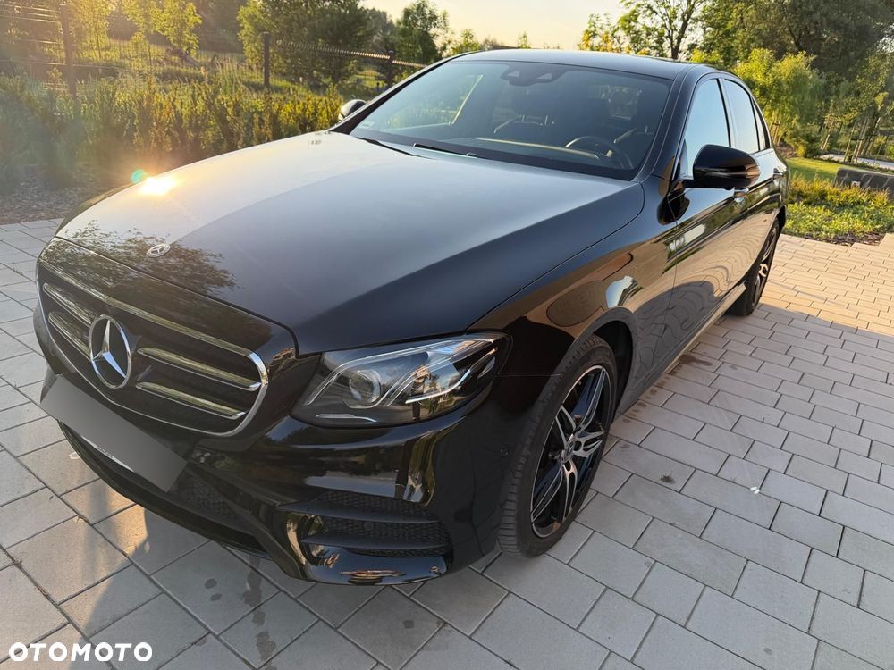 Mercedes-Benz Klasa E 220 d 4-Matic 9G-TRONIC - 14