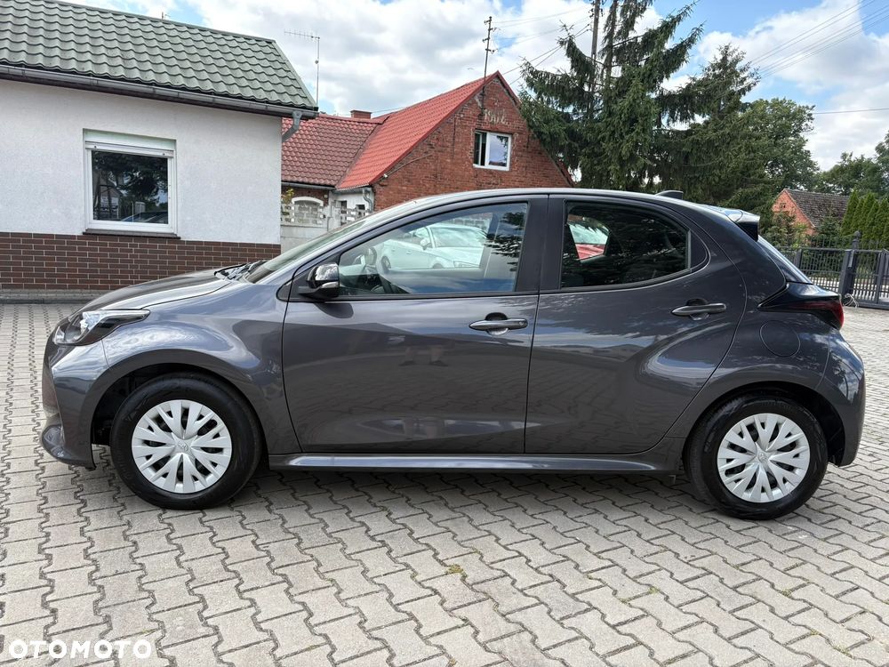 Toyota Yaris - 4