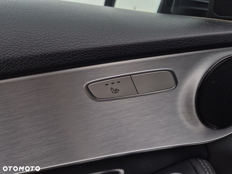 Mercedes-Benz Klasa C 180 (BlueTEC) d 7G-TRONIC AMG Line - 16