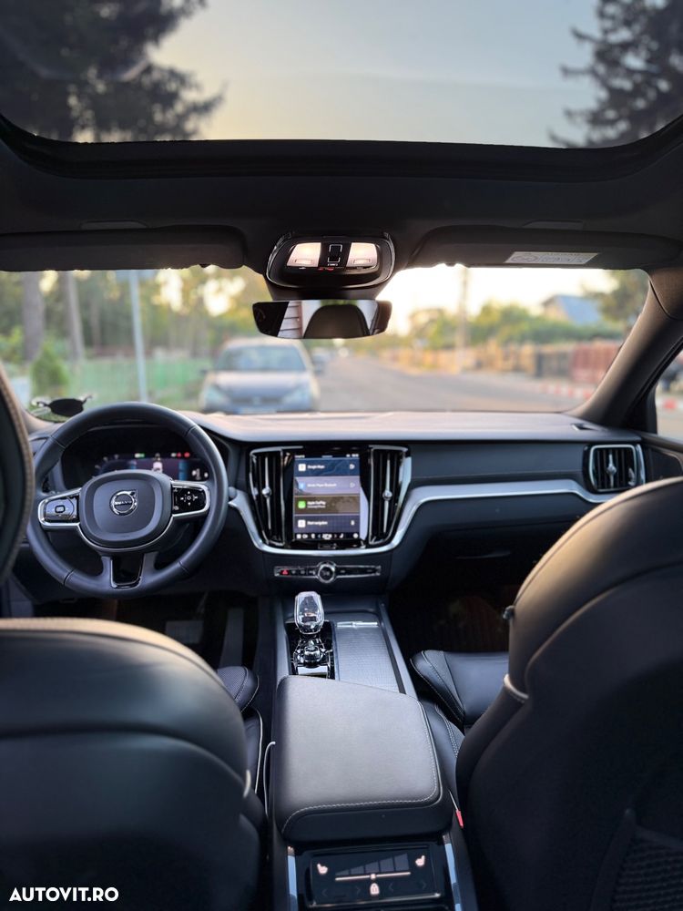 Volvo S60 B5 MHEV AT AWD Ultimate Dark - 11