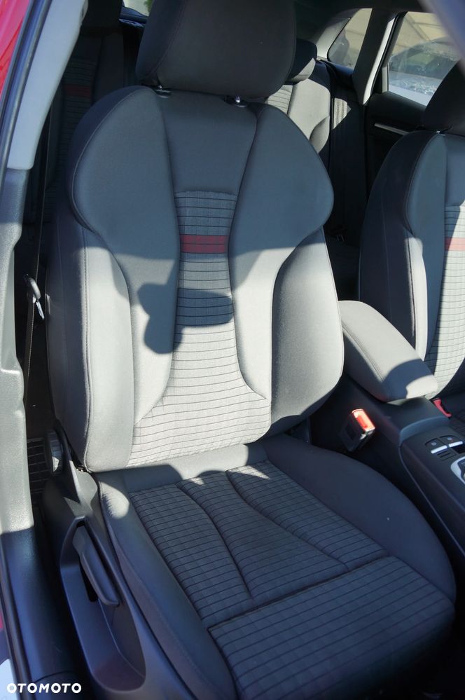Audi A3 Sportback 2.0 TDI (clean diesel) quattro S tronic Attraction - 28