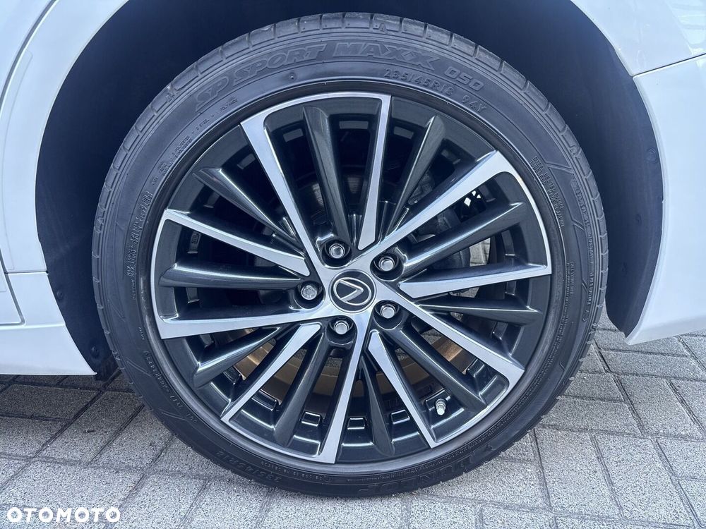 Lexus ES 300h Business Edition - 31