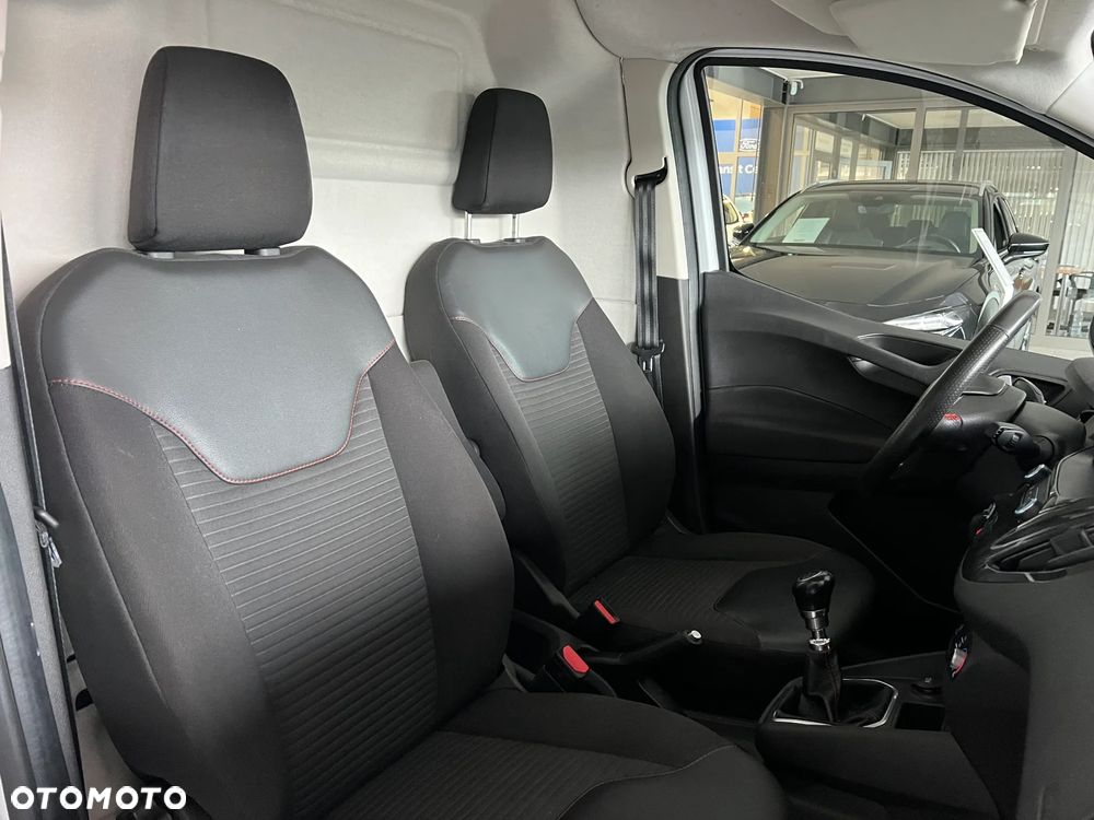 Ford Courier - 36