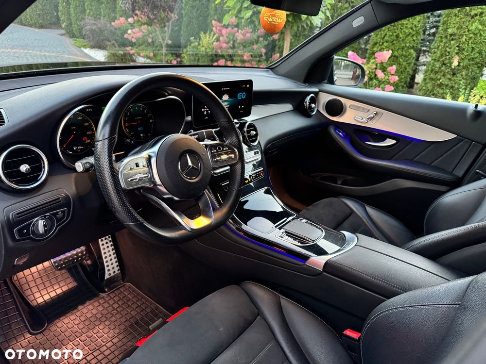 Mercedes-Benz GLC - 30