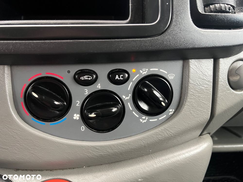 Renault Trafic - 33
