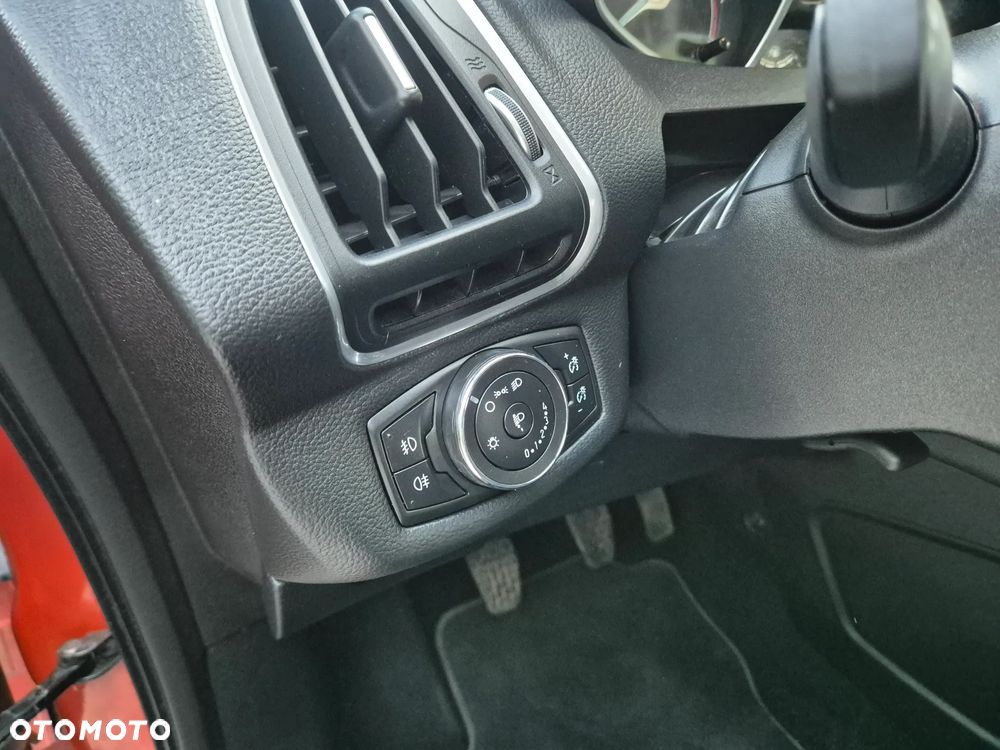 Ford B-MAX 1.0 EcoBoost Titanium X EU6 - 29