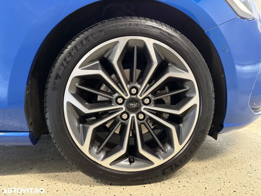 Ford Focus 1.0 EcoBoost MHEV ST-Line X - 26