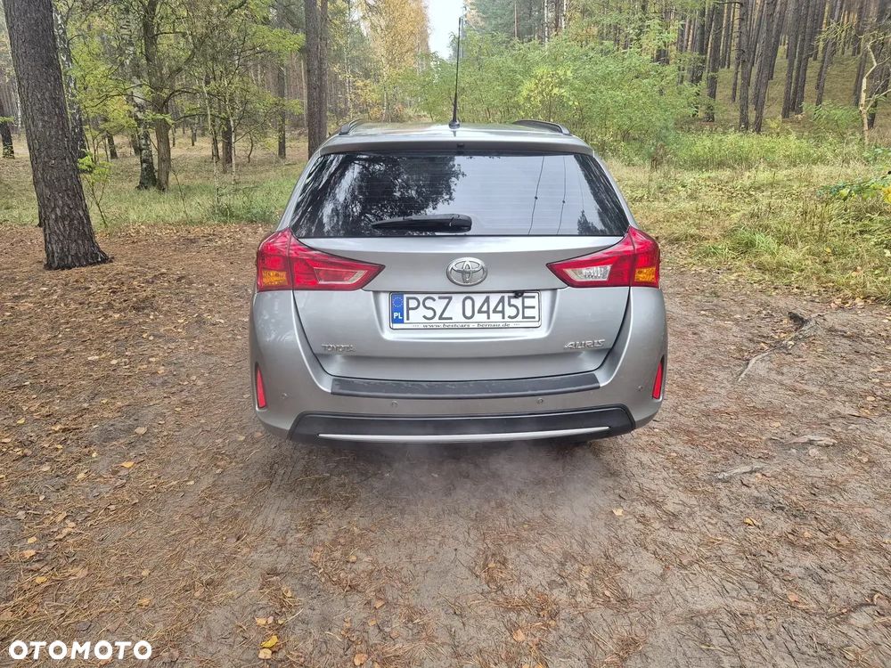 Toyota Auris 1.33 Dual-VVT-i Cool - 8