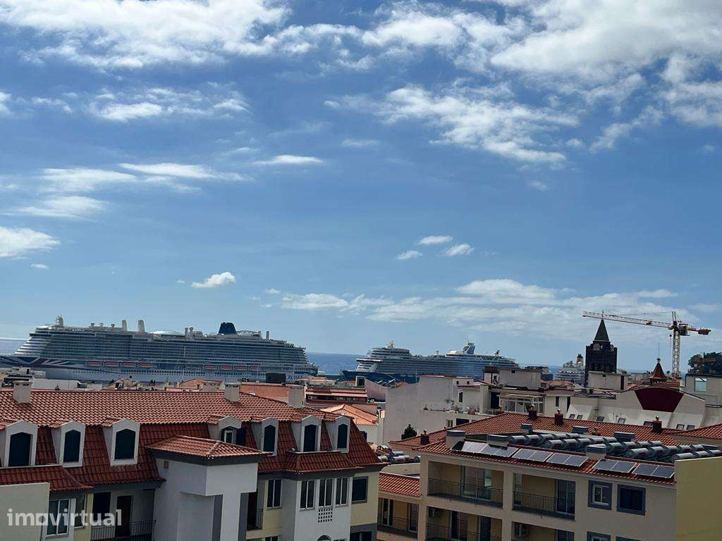 T3 Duplex com terraço, garagem e elevador no Funchal - Grande imagem: 2/15
