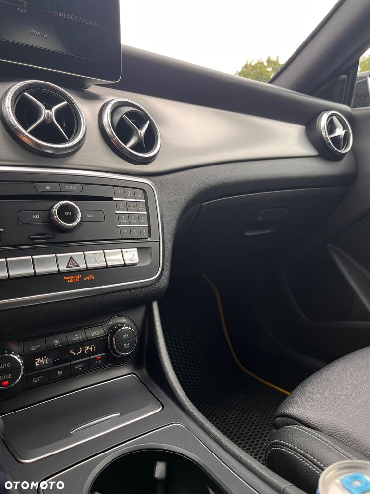 Mercedes-Benz CLA 250 4Matic 7G-DCT Sport - 12