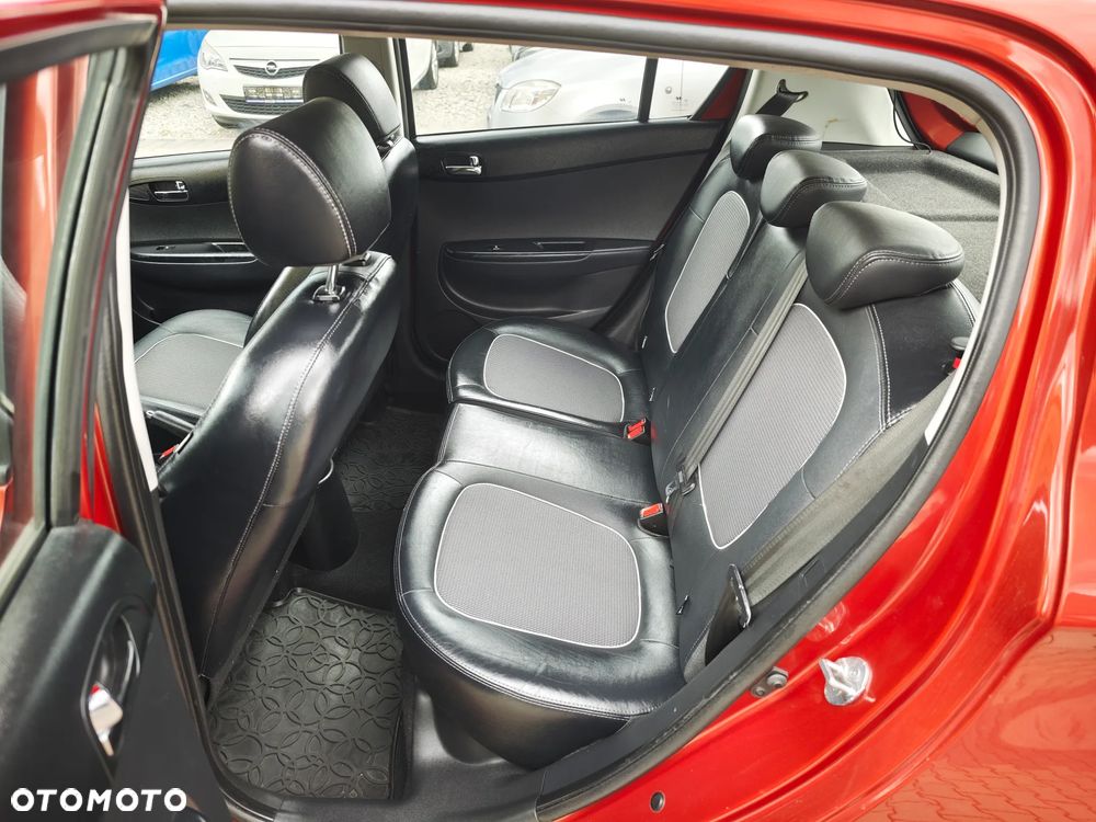 Hyundai i20 1.25 Wersja Jubileuszowa - 24