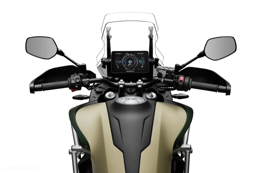 CFMoto 800MT Touring - 4