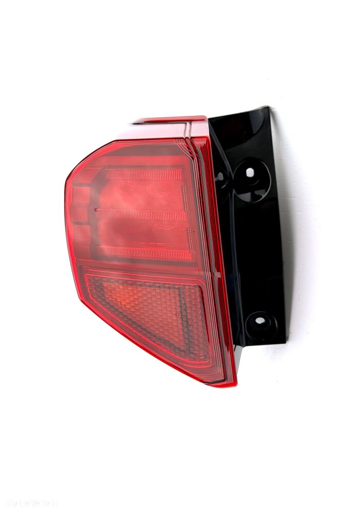 SUZUKI VITARA 3 III 2018 - LAMPA TYŁ LED LEWA NAROŻNA W BŁOTNIK ORYGINAŁ OE - 11