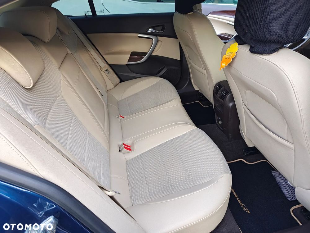 Opel Insignia - 15